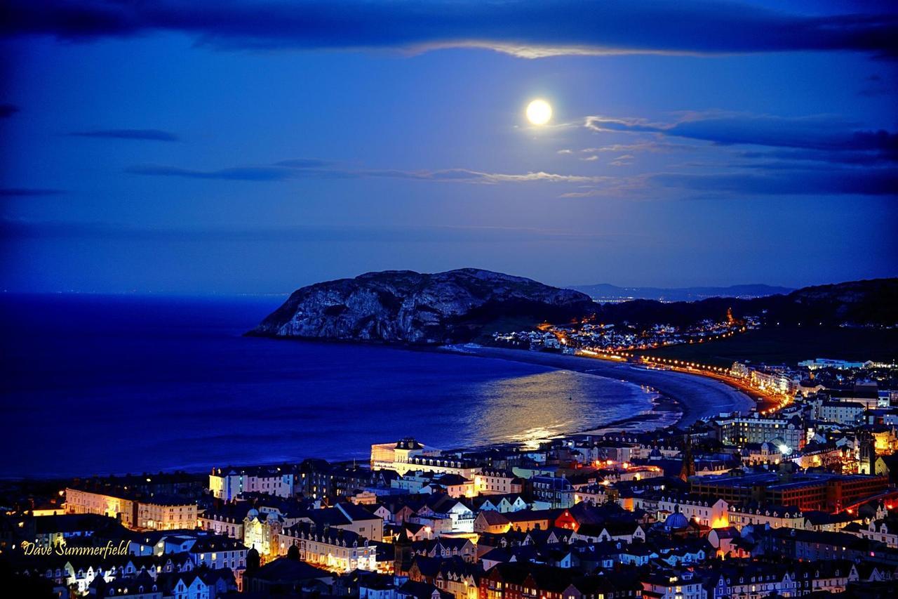 Superb Cintra Beachside Apartments Llandudno Exteriér fotografie